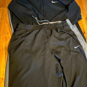 Nike men’s dri fit track suit great condition size XXL black and gray